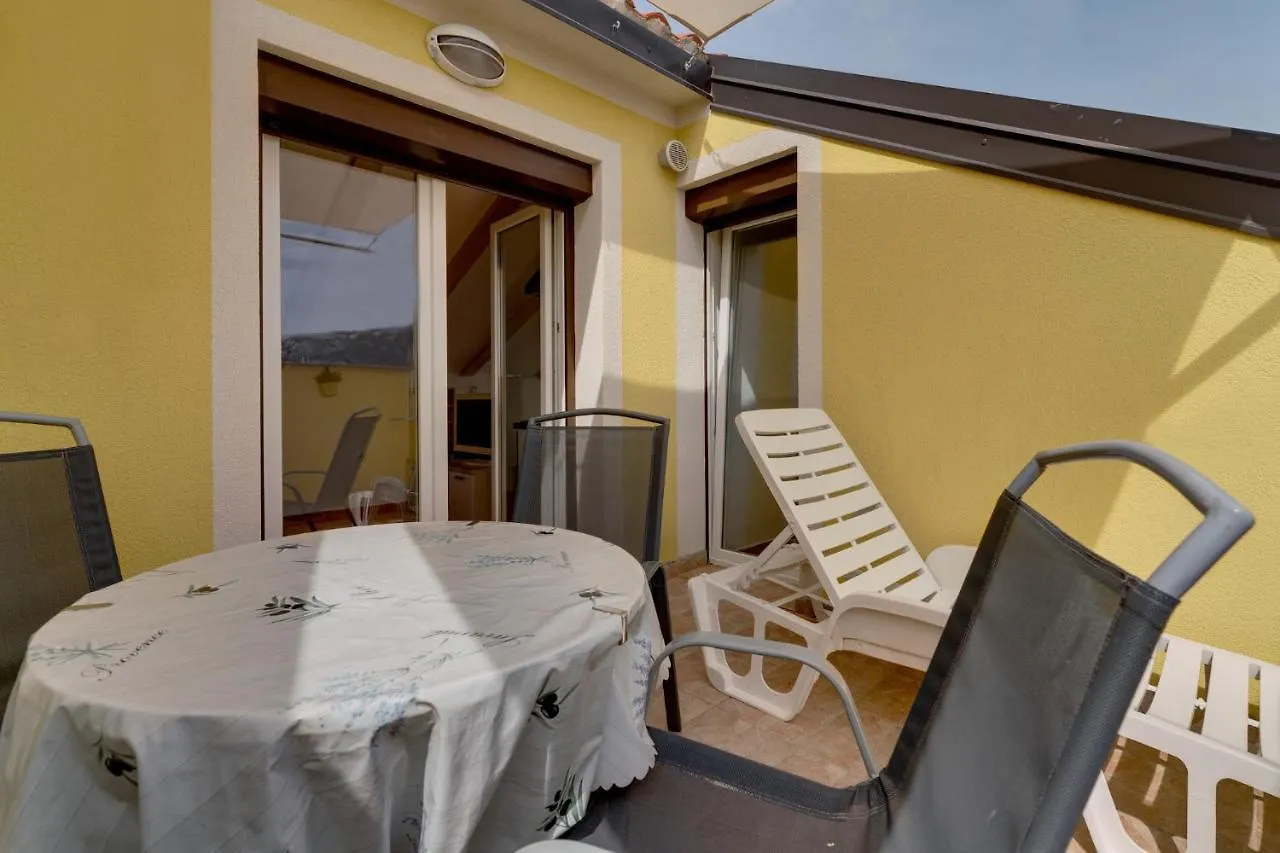 Apartmani Rubessa Baska  Croatia