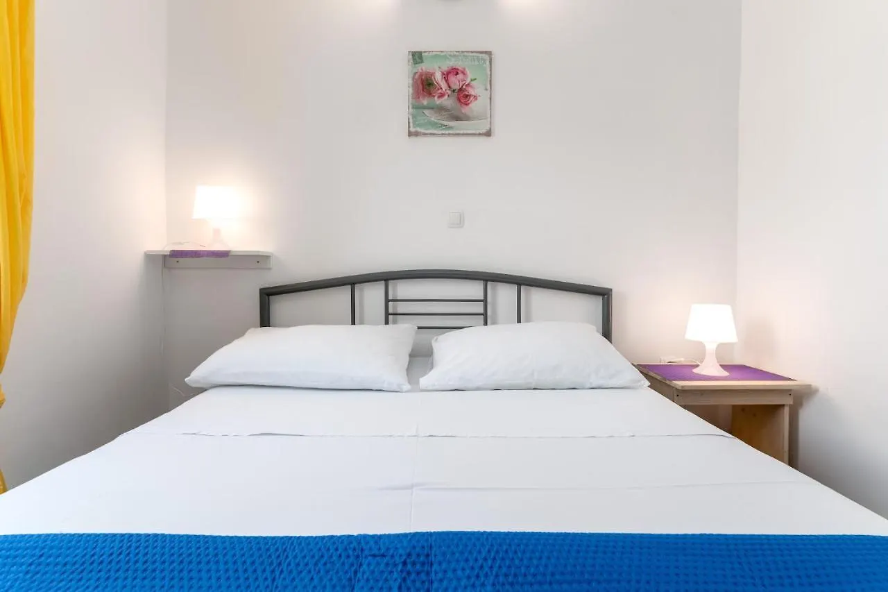 Apartmani Rubessa Baska  0*, Baska (Krk) Croatia