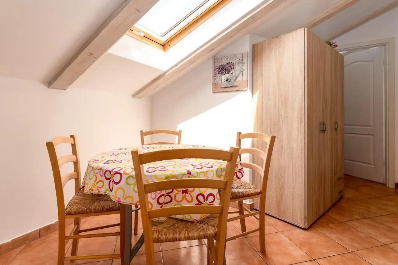 Apartment Apartmani Rubessa Baska
