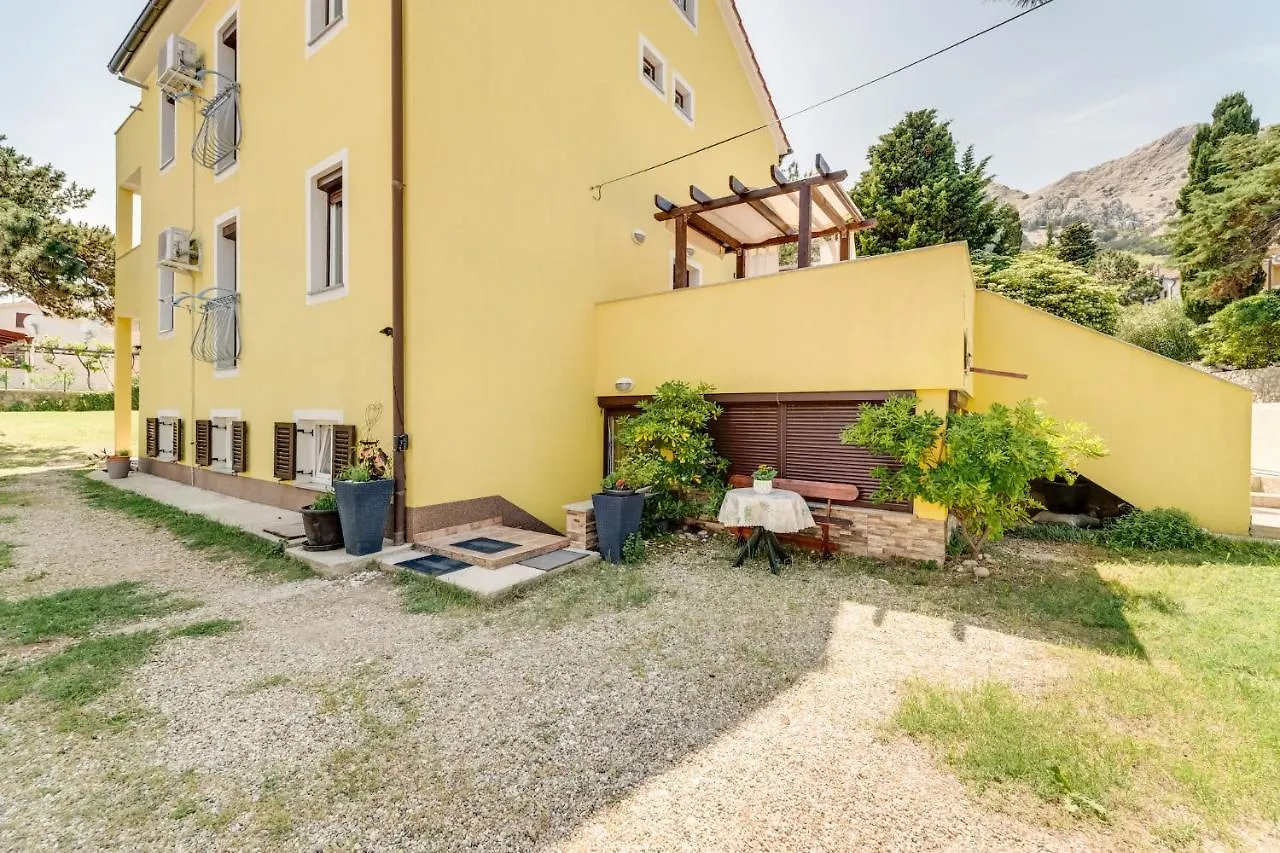 Apartmani Rubessa Baška 0*,  Chorvatsko